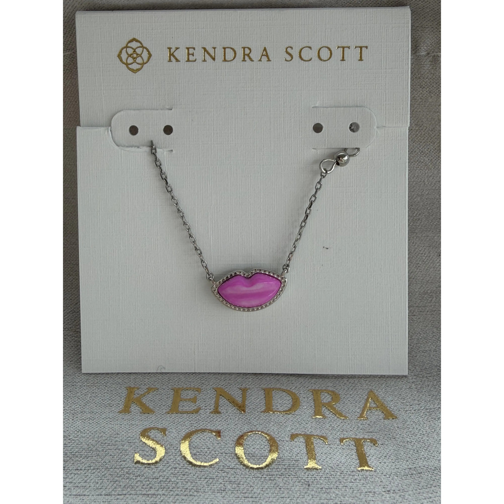 Kendra Scott Pink Lips Pendant Necklace